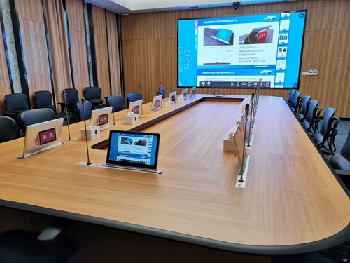 孔明直播：《4月1日热点信息+个股公告